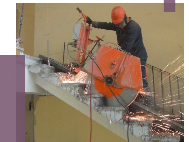 Демонтаж бетонных лестниц в Елизове от 4558 руб. за м2 | ПРОЛЁТ-Лзв