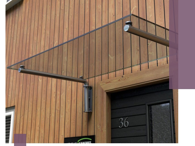 Стеклянные козырьки на входы и фасады в Елизове